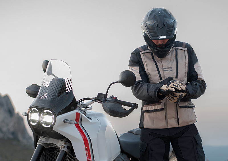 Held Hakuna Matata jacket lifestyle 2